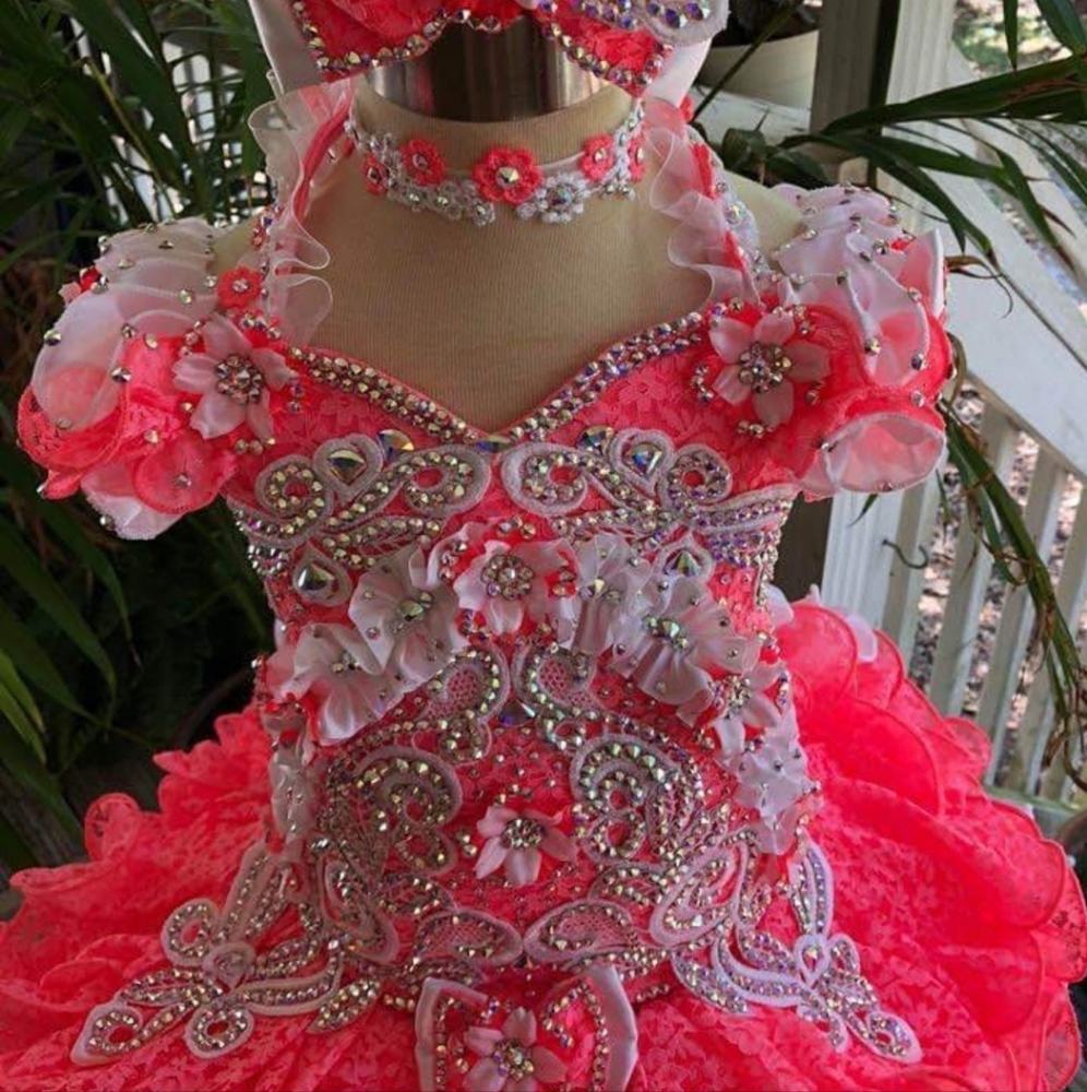 EUC Nana Marie Designs Glitz Cupcake 3-5